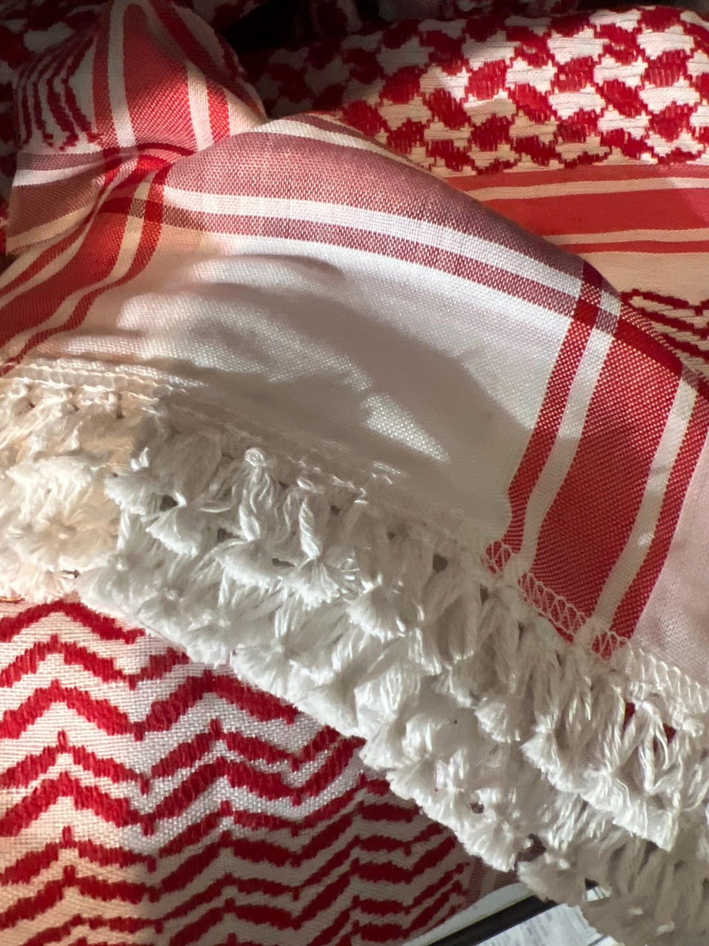 Authentic high quality Keffiyeh Scarf, Made in Jordan (48"x48") red on white