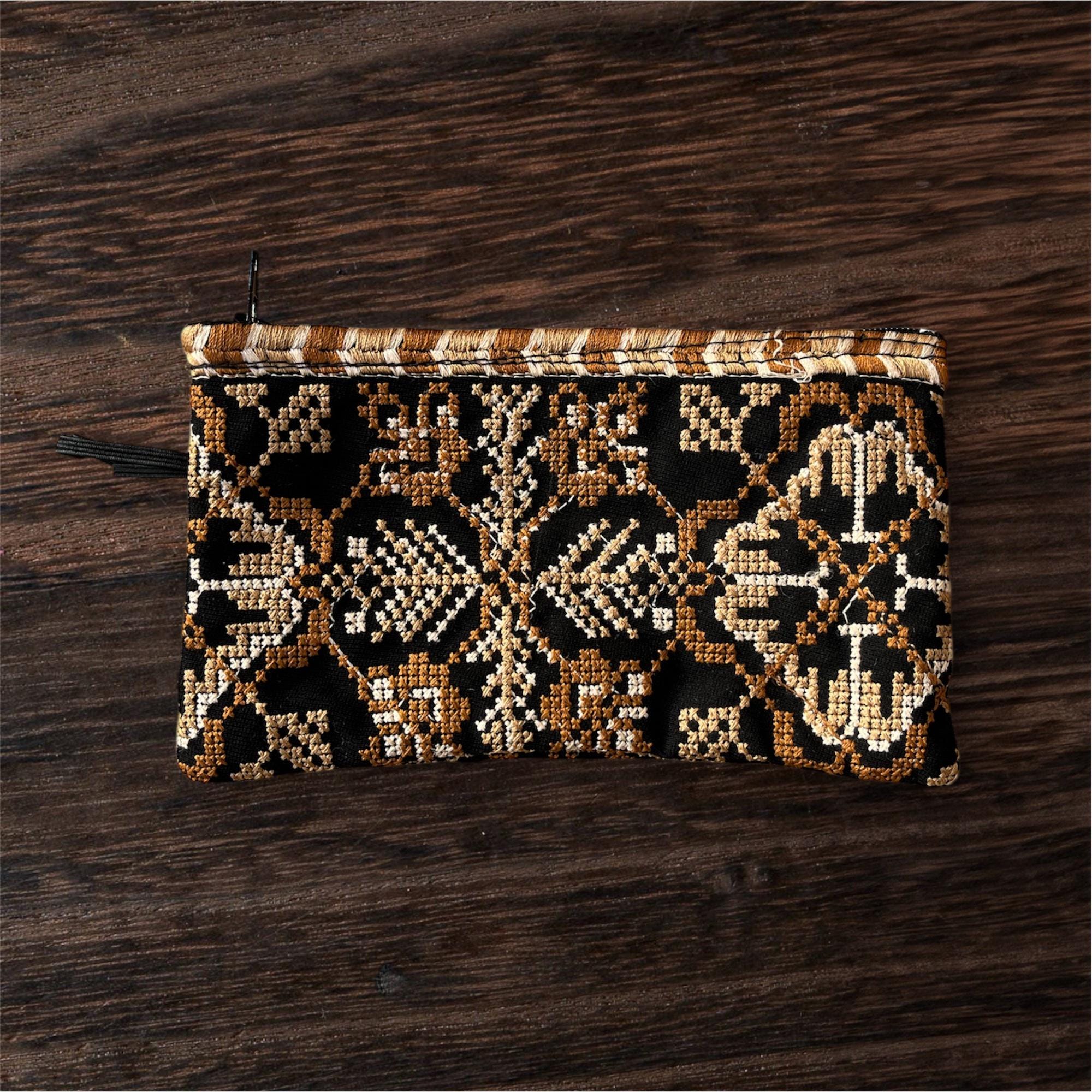 Palestinian Coin Purse. Made in Palestine by Women Co-operative