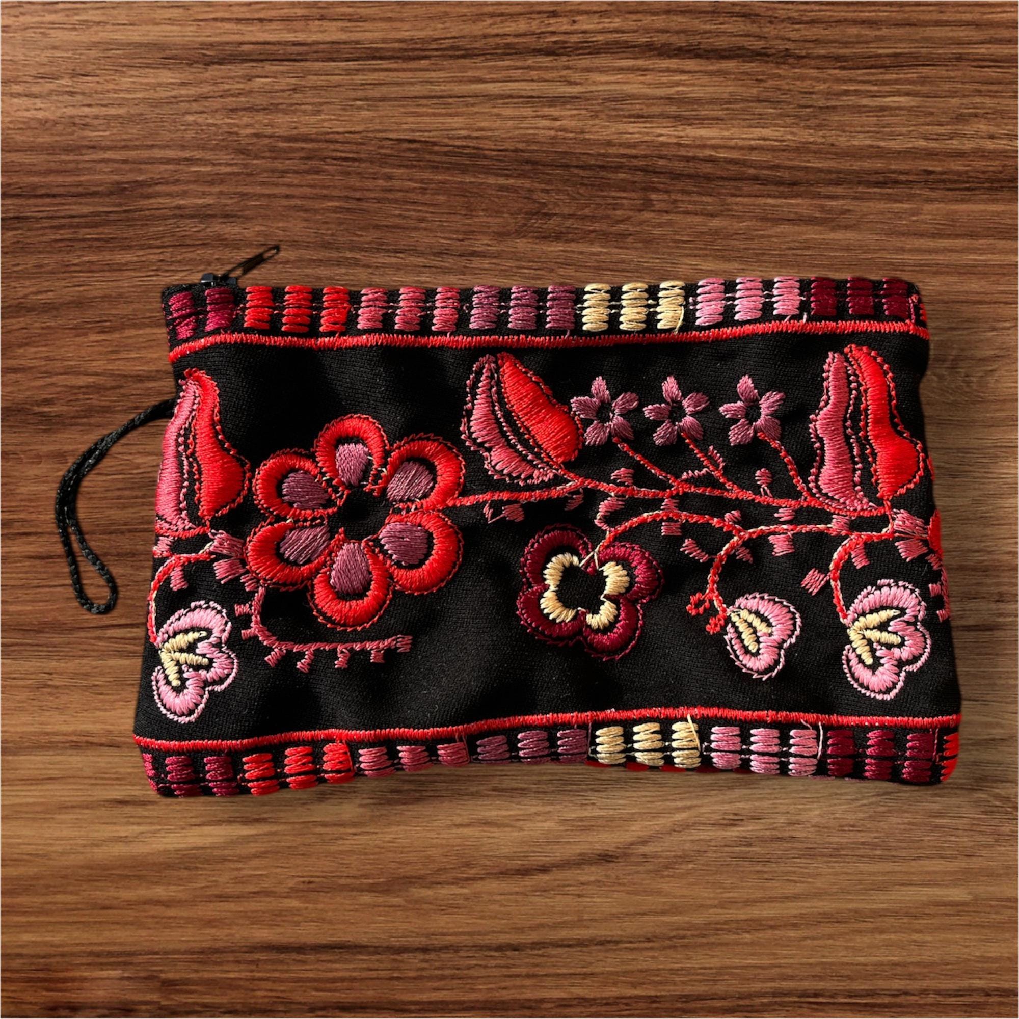 Palestinian Coin Purse. Made in Palestine by Women Co-operative